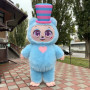Надувной костюм медведь голубой в шляпе для аниматора 260 см с вентилятором